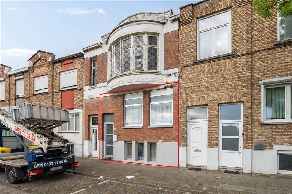 Huis te  koop in Deurne 2100 229000.00€ 2 slaapkamers 154.00m² - Zoekertje 306579