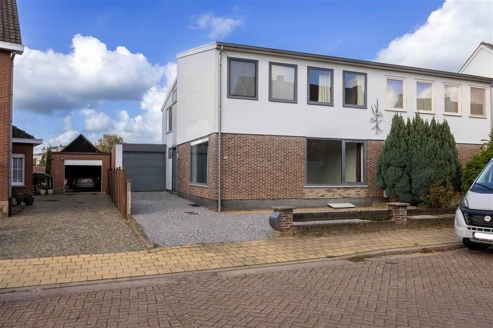 Huis te  koop in Herentals 2200 395000.00€ 4 slaapkamers 260.00m² - Zoekertje 307467