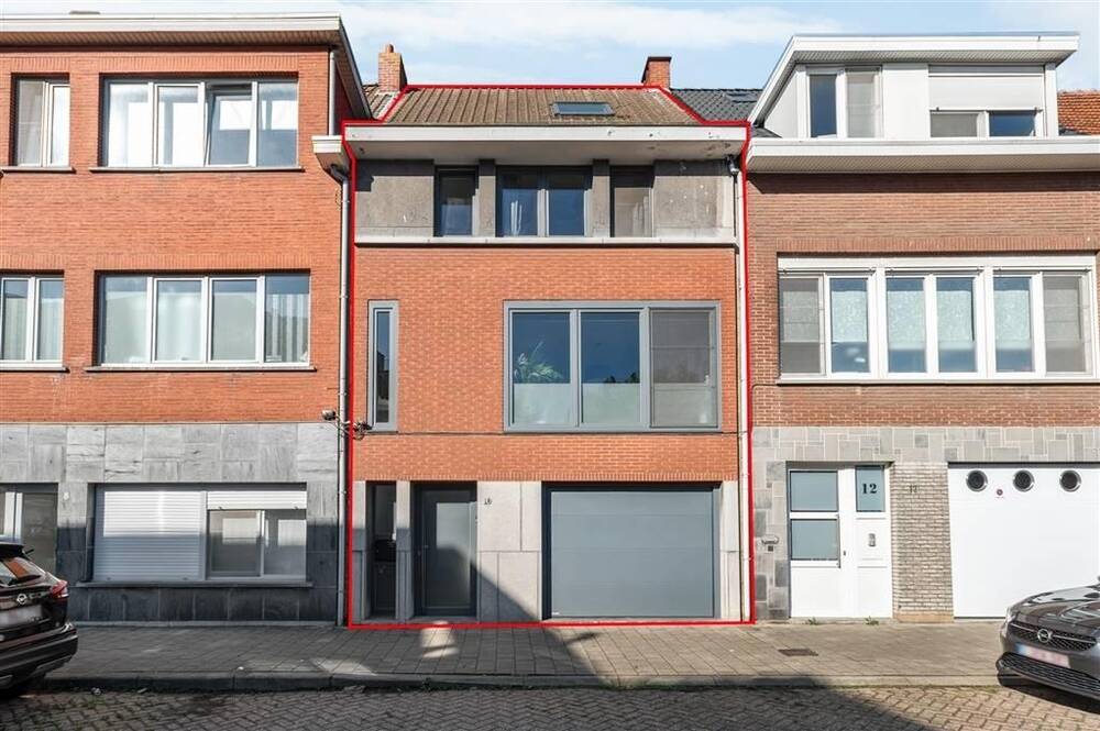 Huis te  koop in Merksem 2170 399000.00€ 3 slaapkamers 198.00m² - Zoekertje 306436