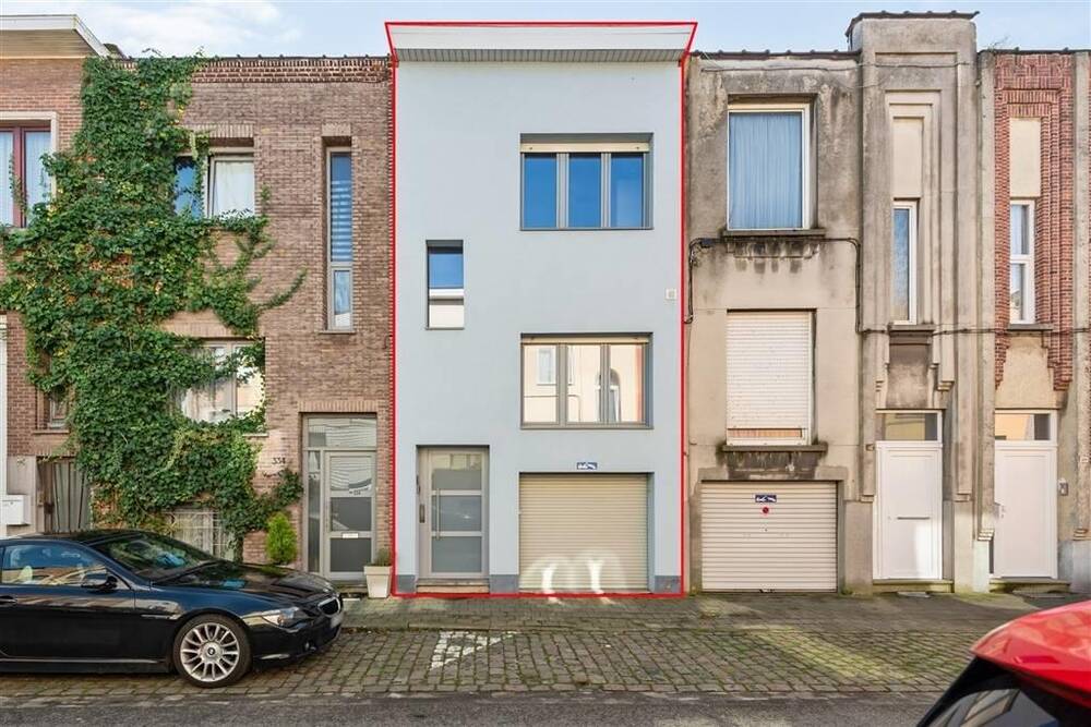 Huis te  koop in Deurne 2100 295000.00€ 2 slaapkamers 148.00m² - Zoekertje 306914