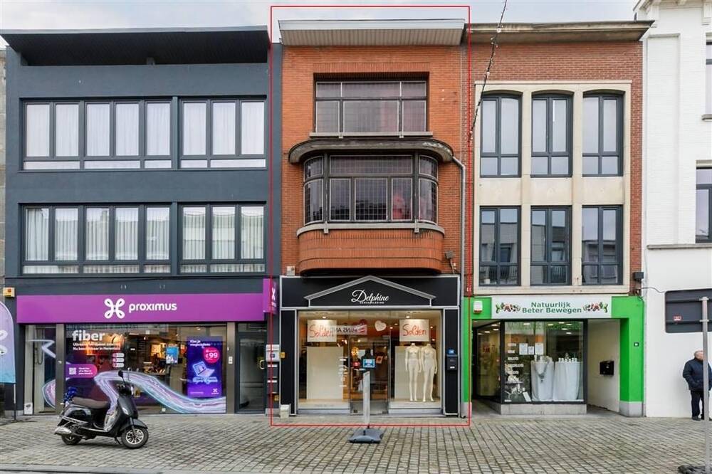 Handelszaak te  koop in Herentals 2200 325000.00€ 2 slaapkamers 242.00m² - Zoekertje 308077