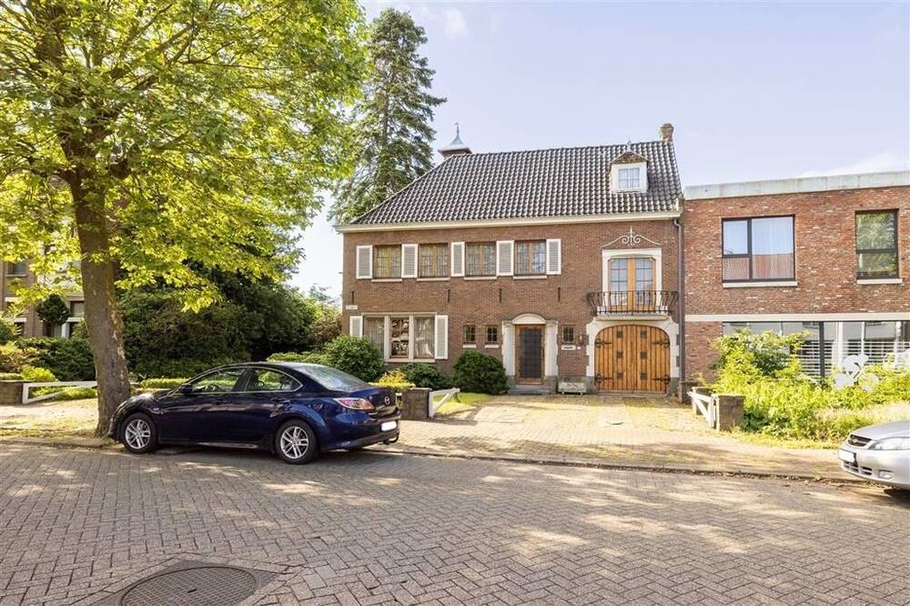 Huis te  koop in Herentals 2200 575000.00€ 4 slaapkamers 429.00m² - Zoekertje 307342