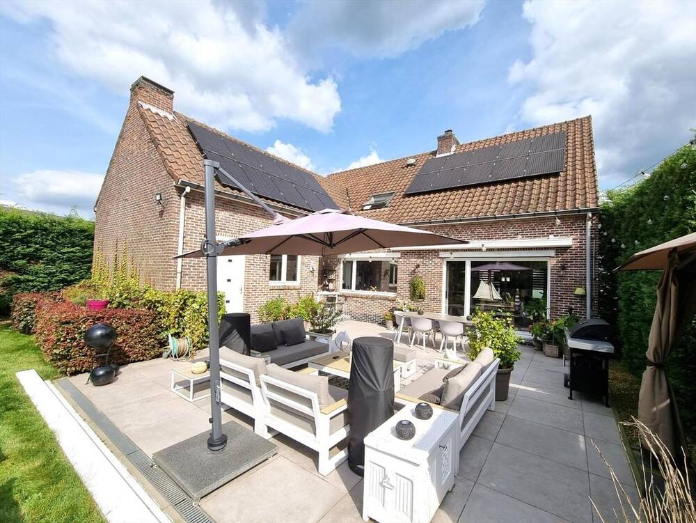 Huis te  koop in Onze-Lieve-Vrouw-Waver 2861 598000.00€ 4 slaapkamers 267.00m² - Zoekertje 308901