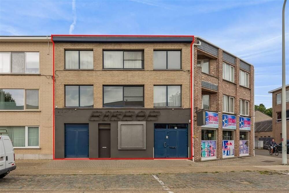 Appartementsgebouw te  koop in Vosselaar 2350 690000.00€ 4 slaapkamers 579.00m² - Zoekertje 308842