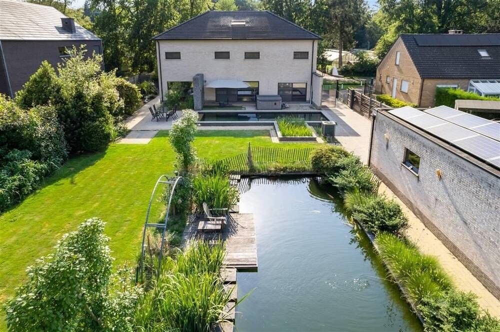 Villa te  koop in Zoersel 2980 972000.00€ 5 slaapkamers 405.00m² - Zoekertje 308570