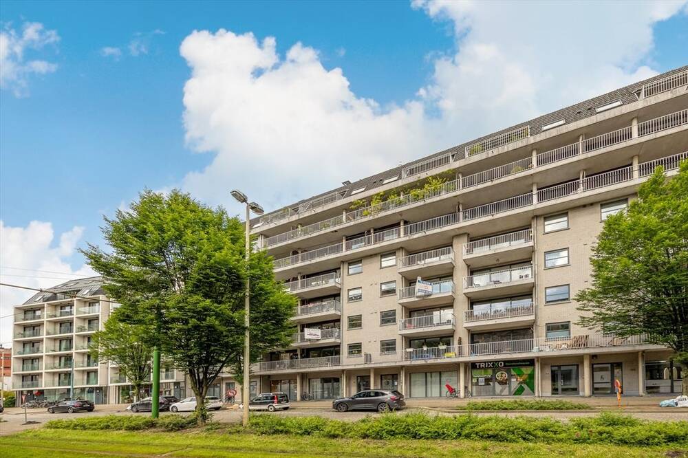 Appartement te  koop in Berchem 2600 385000.00€ 2 slaapkamers 110.00m² - Zoekertje 308835