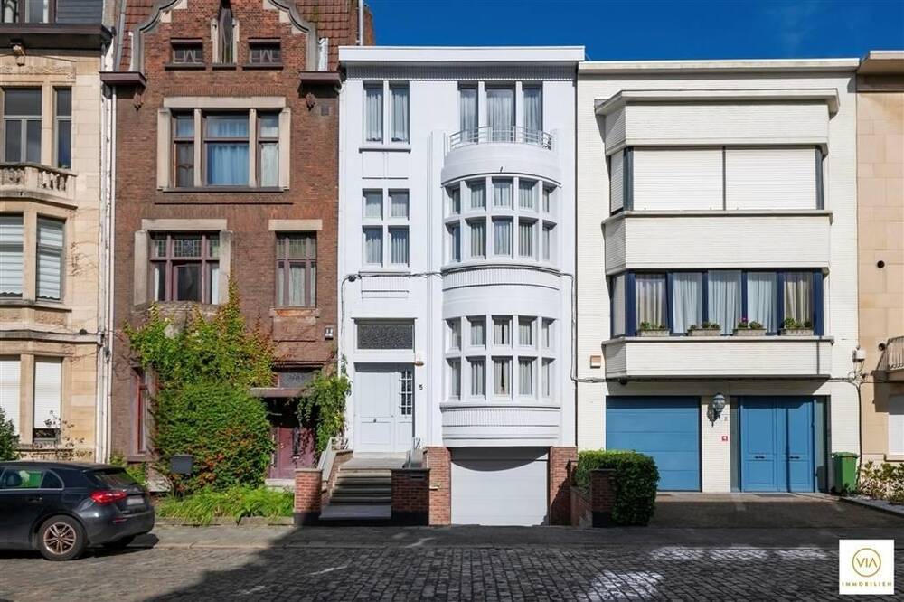 Huis te  koop in Berchem 2600 745000.00€ 4 slaapkamers 261.00m² - Zoekertje 309853