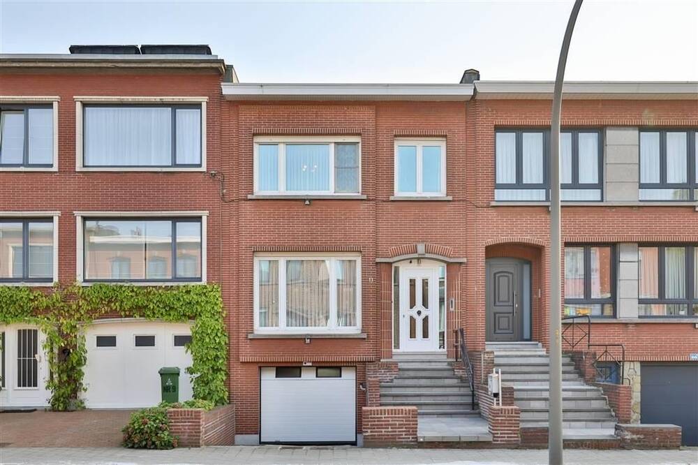 Huis te  koop in Wilrijk 2610 329000.00€ 3 slaapkamers 100.00m² - Zoekertje 309702