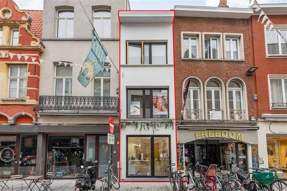 Handelszaak te  koop in Mechelen 2800 380000.00€ 2 slaapkamers 174.00m² - Zoekertje 308486