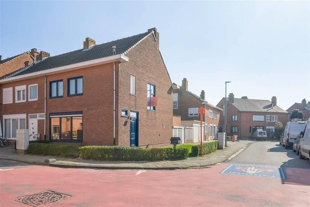 Huis te  koop in Turnhout 2300 259000.00€ 3 slaapkamers 140.00m² - Zoekertje 310230