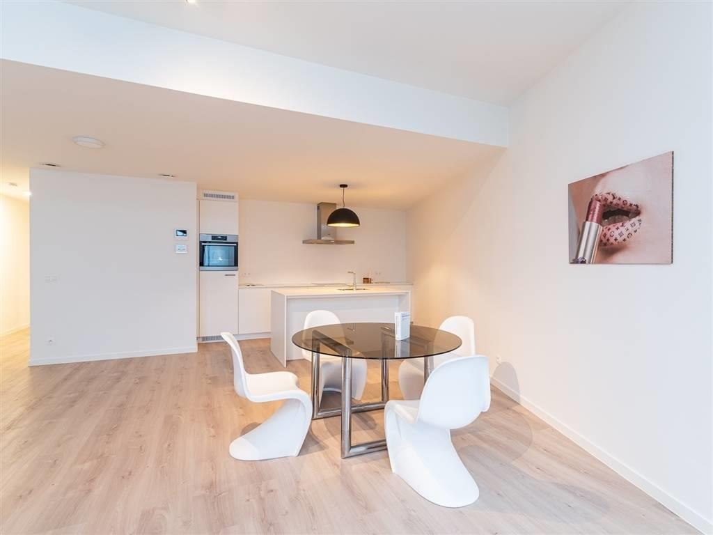 Appartement te  koop in Brasschaat 2930 375000.00€ 3 slaapkamers 130.00m² - Zoekertje 310531