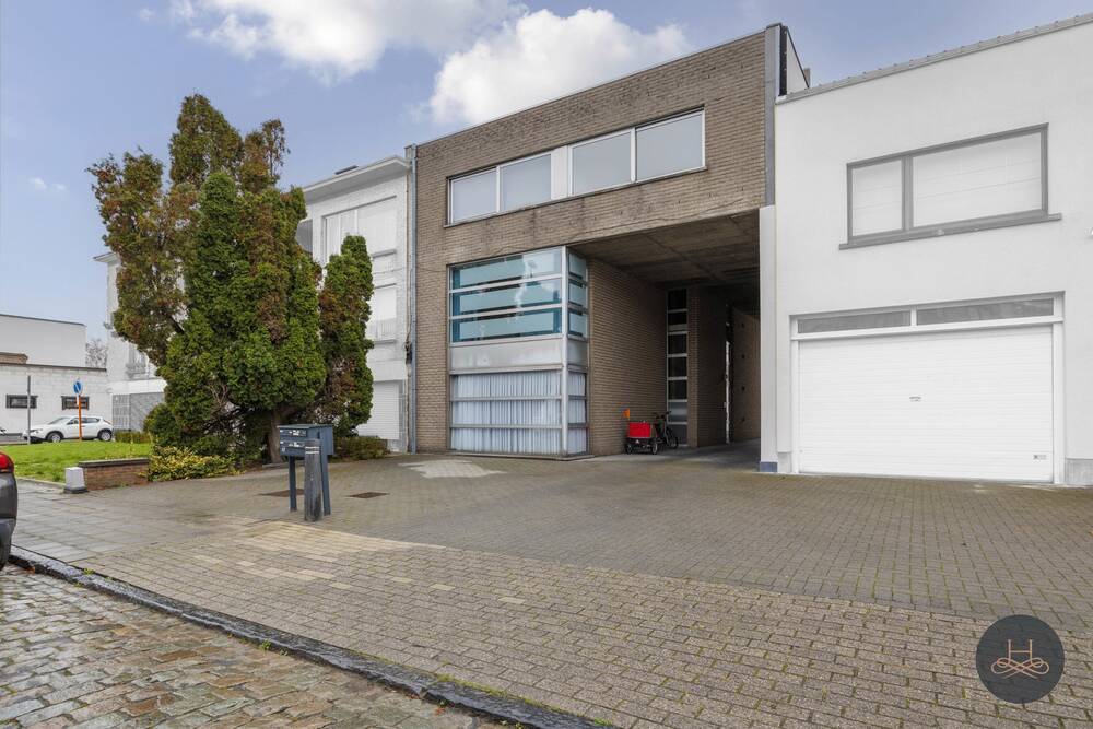 Huis te  koop in Lier 2500 815000.00€ 8 slaapkamers 342.00m² - Zoekertje 310768