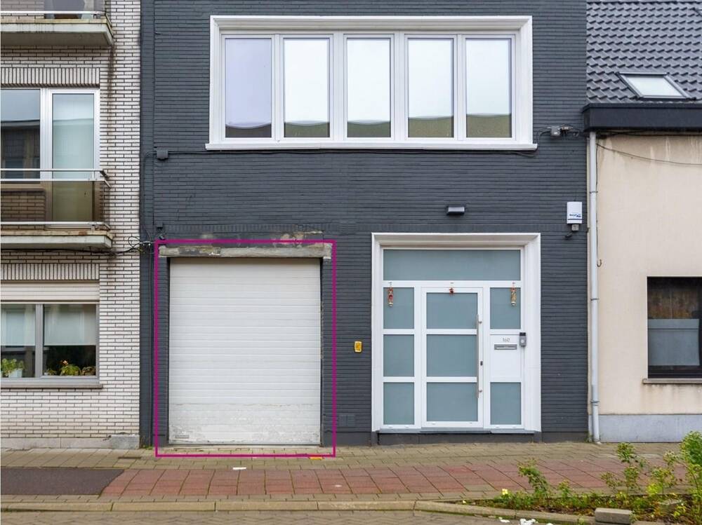 Parking & garage te  huur in Wilrijk 2610 2300.00€  slaapkamers 197.00m² - Zoekertje 311617