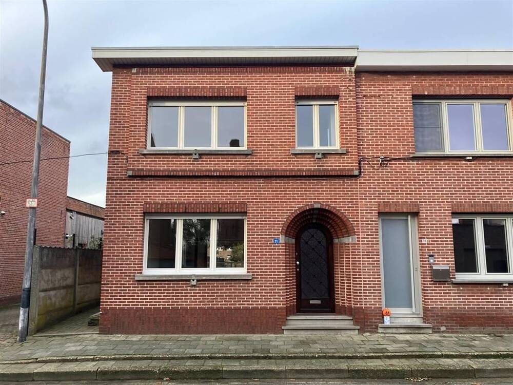 Huis te  huur in Herentals 2200 1045.00€ 3 slaapkamers 124.41m² - Zoekertje 312465