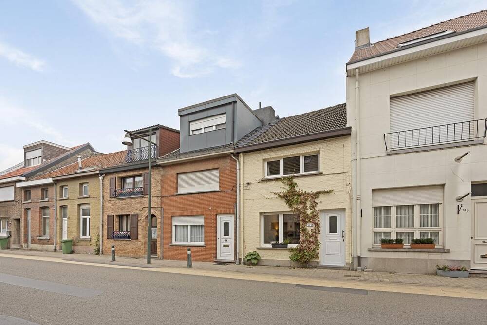 Huis te  koop in Niel 2845 227000.00€ 2 slaapkamers 130.00m² - Zoekertje 313454