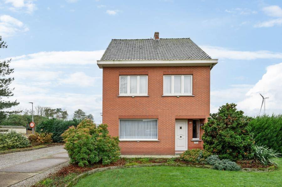 Huis te  koop in Olen 2250 335000.00€ 4 slaapkamers 177.00m² - Zoekertje 356251